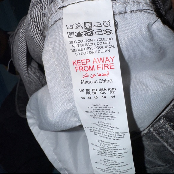 PrettyLittleThing Washed Gray Ruched Straight Leg Denim Jeans Women’s Size 10 - Picture 3 of 5